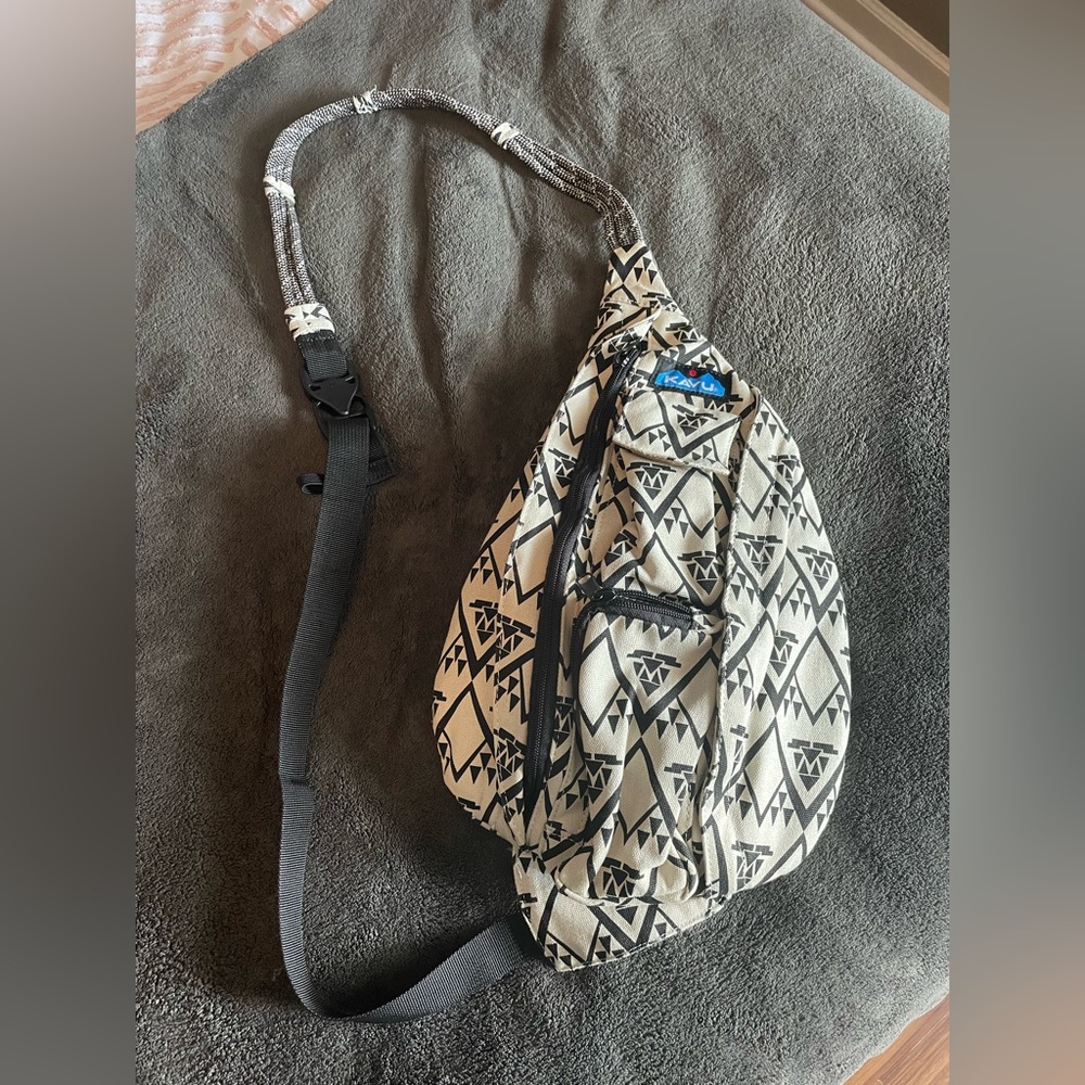 KAVU small rope bag crossbody backpack black white geometric print